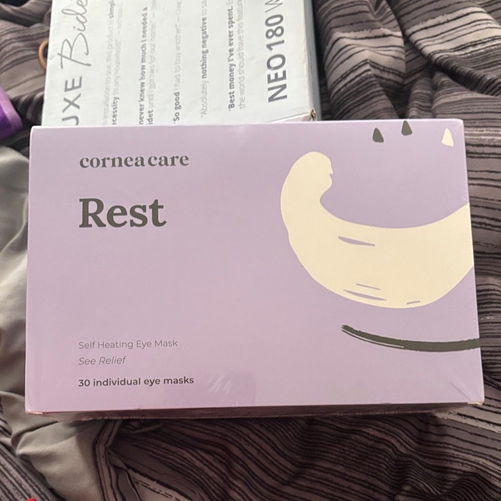 Rest Self Heating Eye Mask - Purple